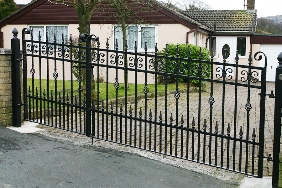 small driveway gate