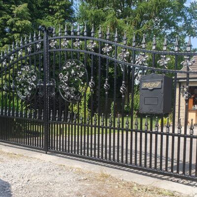 The Huntingdon Drive Gate