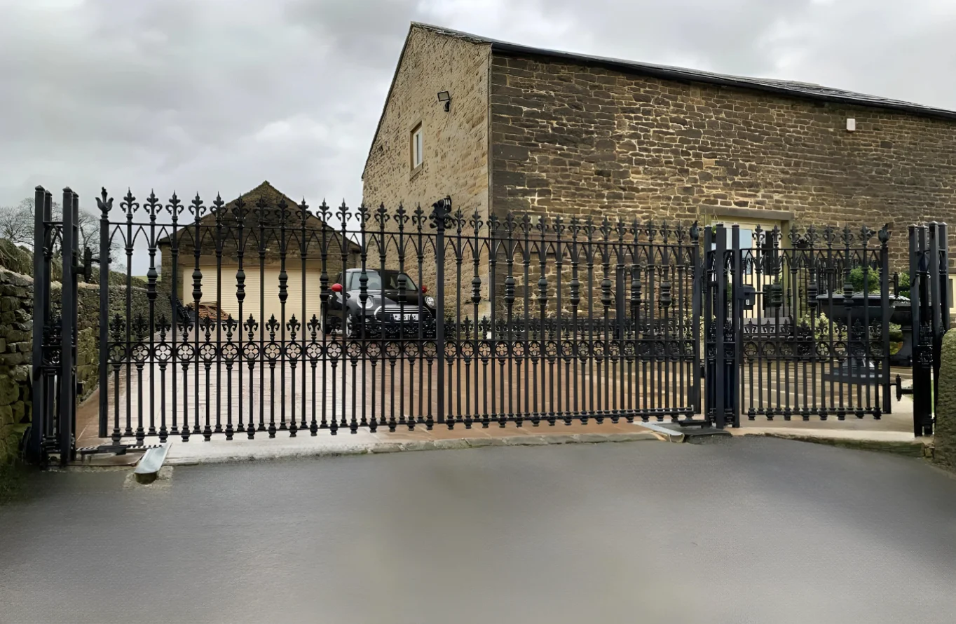 Radleigh - Estate Gate - Wrought Iron Gate