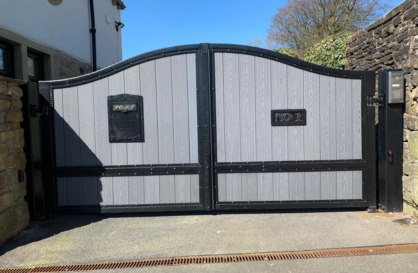 Orpheus - Composite Gate - Privacy Gate