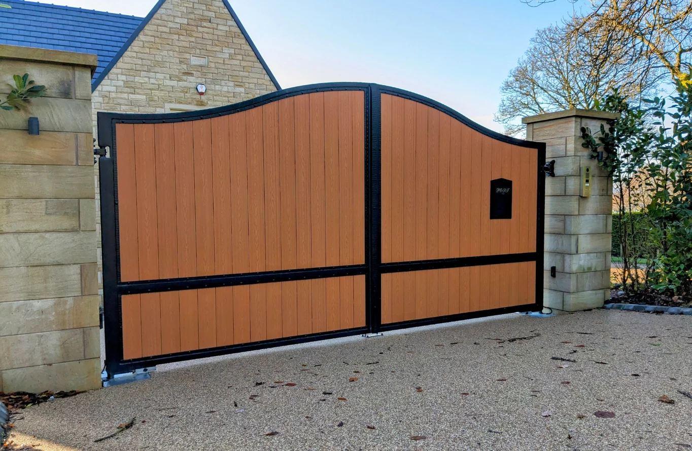 Orpheus - Composite Gate - Privacy Gate