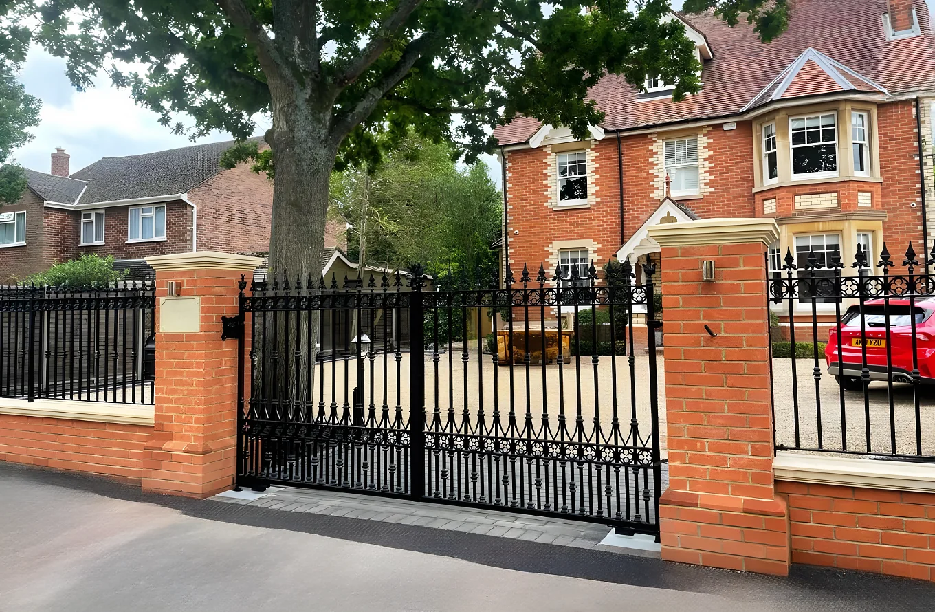 Radleigh - Estate Gate - Wrought Iron Gate