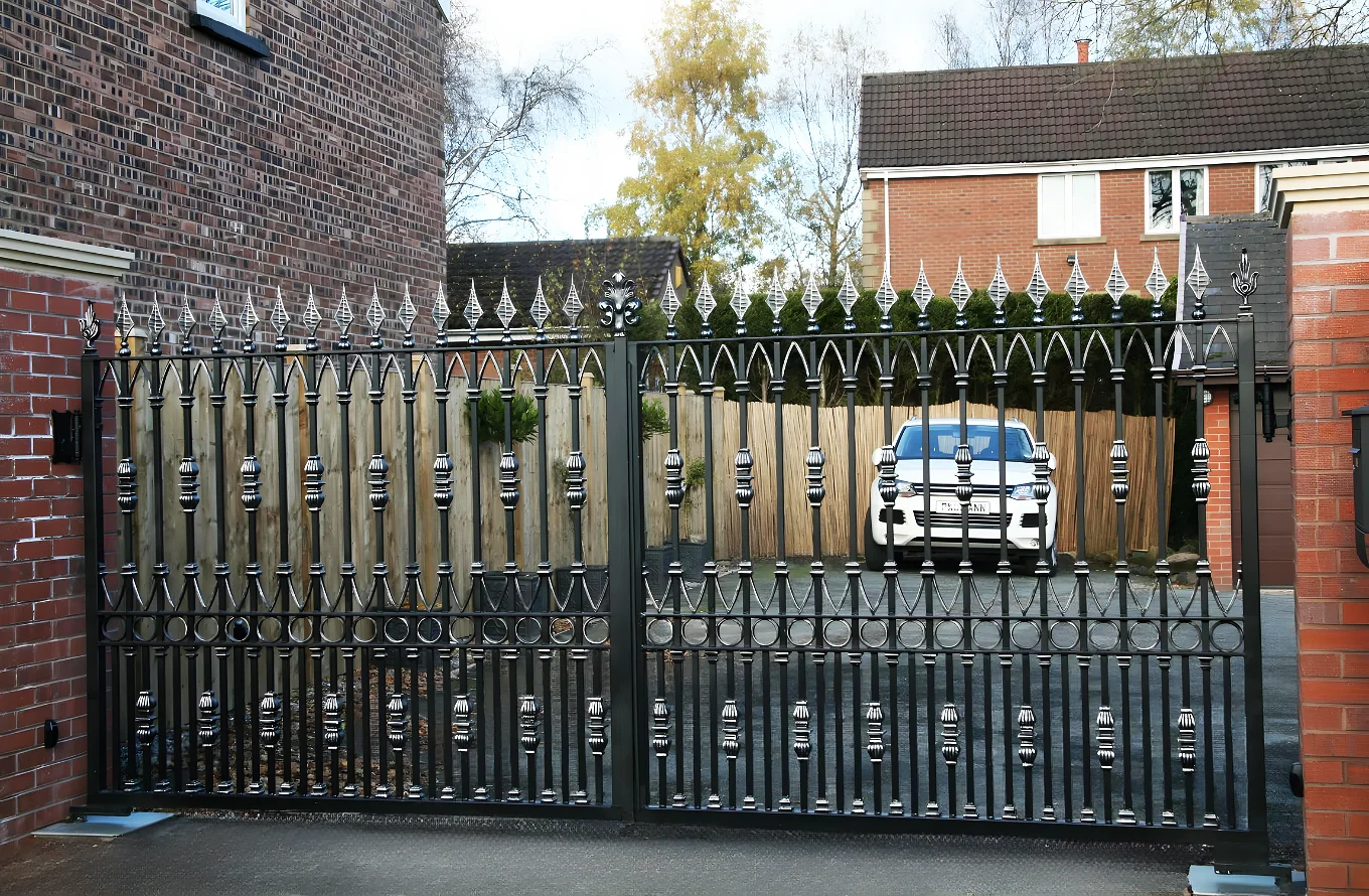 Radleigh - Estate Gate - Wrought Iron Gate