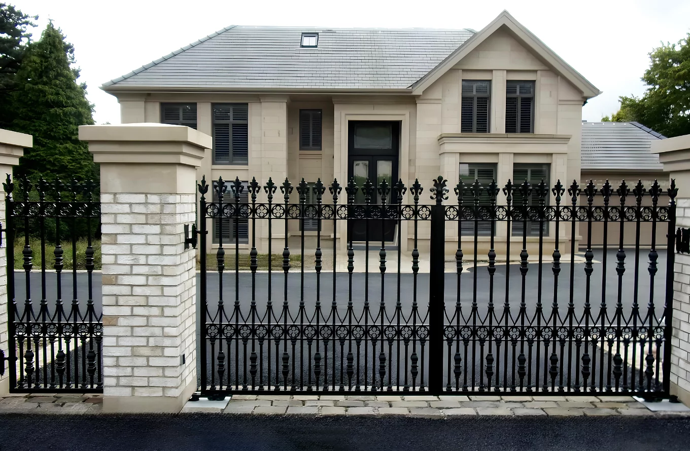 Radleigh - Estate Railings - Wrought Iron Railings