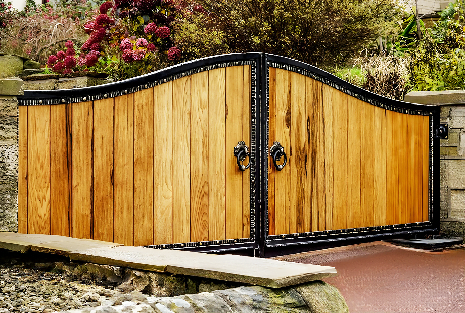 Artemis - Wood Gate - Privacy Gate