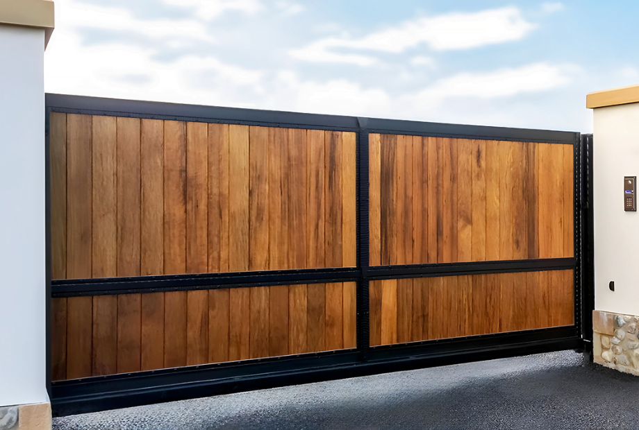 Pegasus - Wood Gate - Privacy Gate
