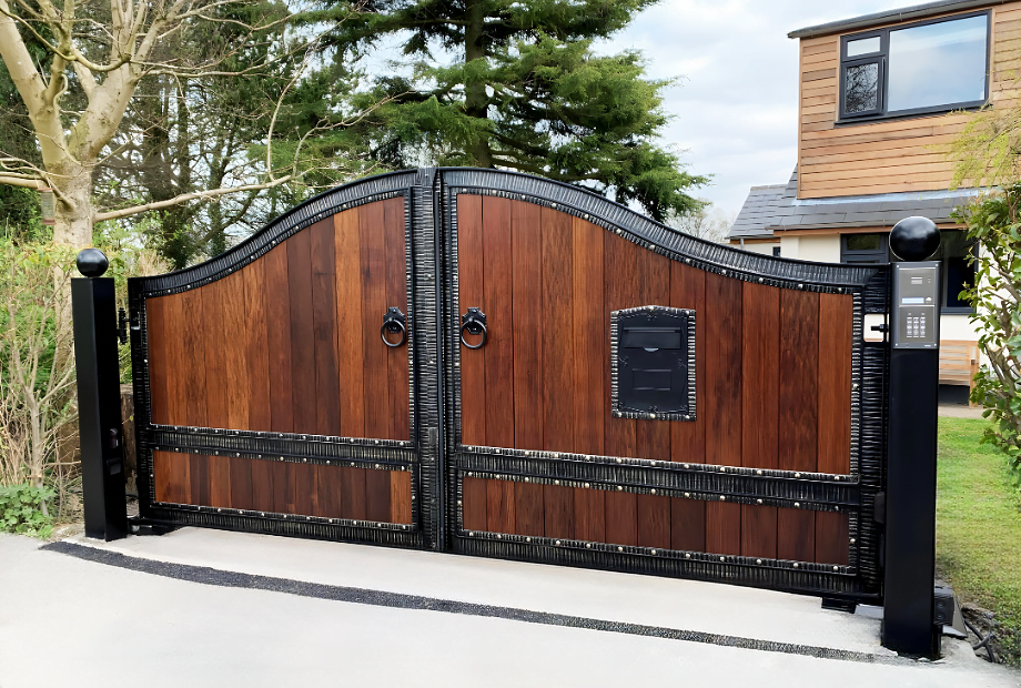 Kyros - Wood Gate - Privacy Gate