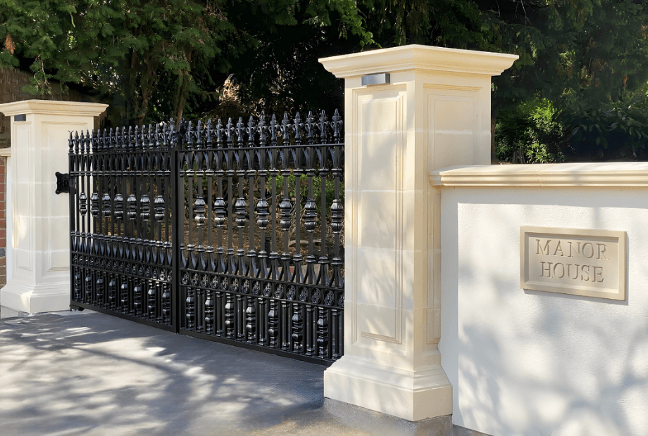 Radleigh - Traditional Gate - Estate Gate - Wrought Iron Gate