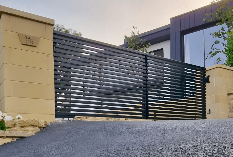 Slatted Gate - Modern Gate - Aluminium Gate