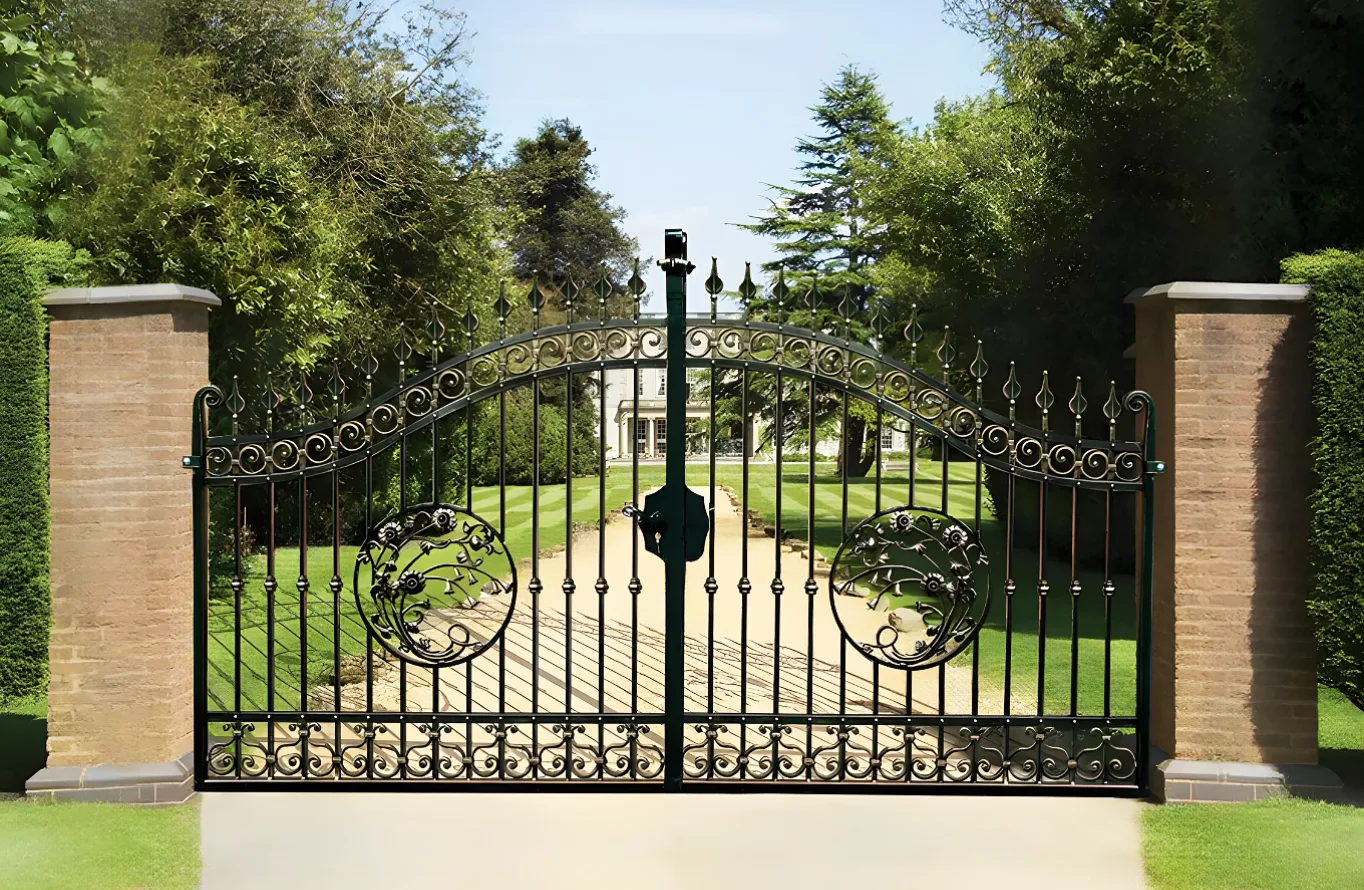 Huntingdon Gate - Victorian Gate - Estate Gate - Wrought Iron Gate - V11