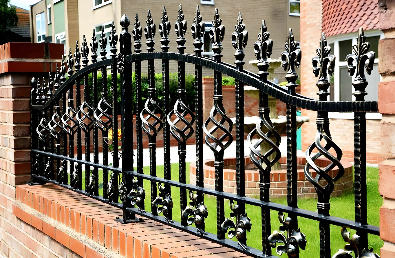 Wall Top and Garden Railings - Wrought Iron - WTR2