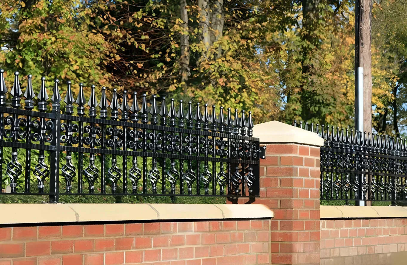 Wall Top and Garden Railings - Wrought Iron - WTR7