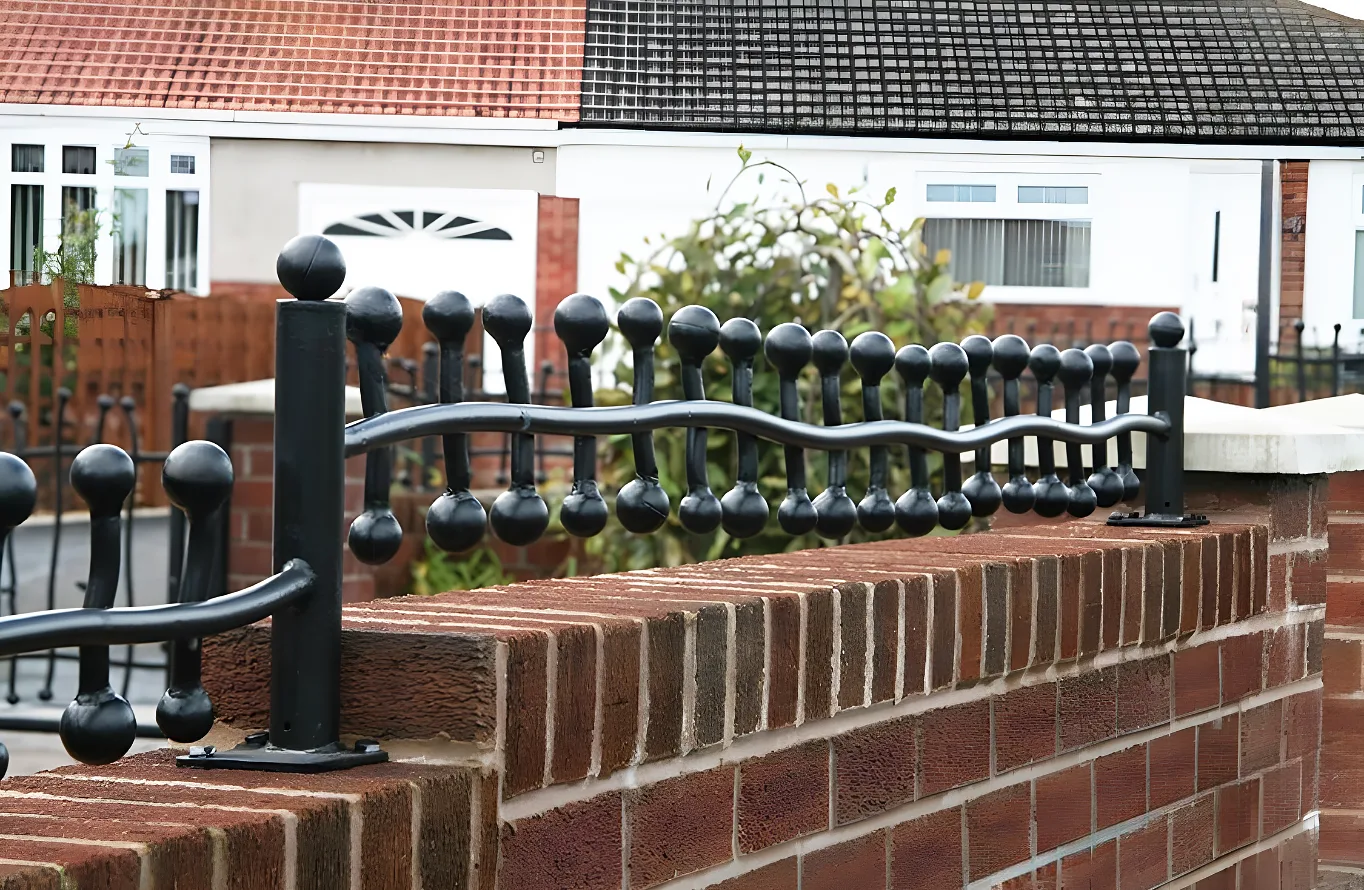 Wall Top and Garden Railings - Wrought Iron - WTR10