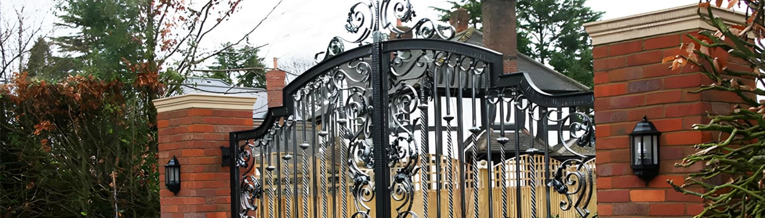 Stylish ways to add lighting to gates and railings for darker evenings